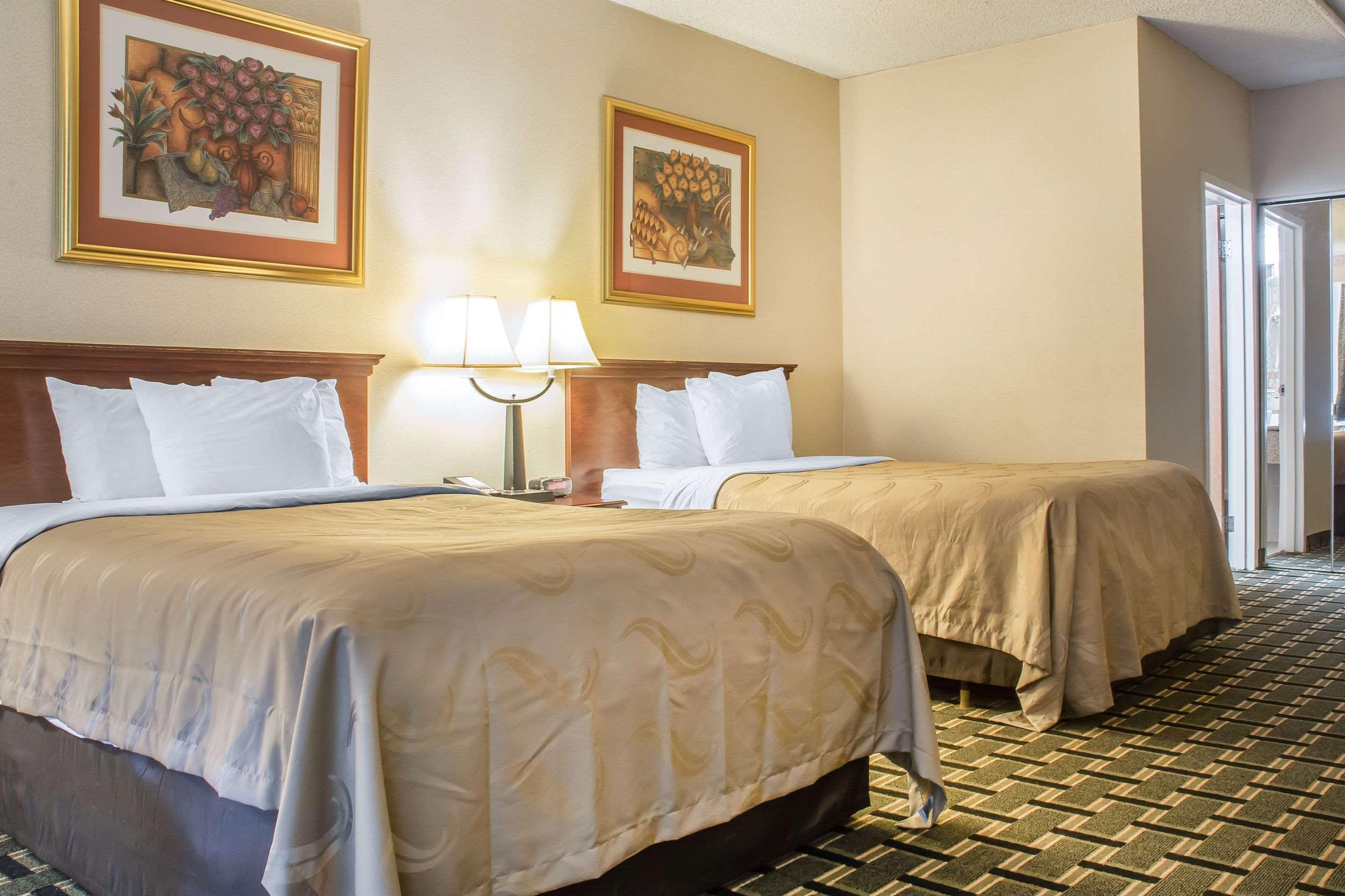 Quality Inn & Suites Palm Island Indoor Waterpark Batavia Dış mekan fotoğraf